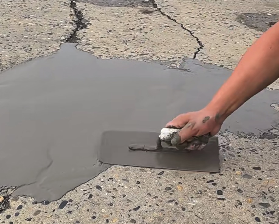 普洱CGM 高效薄层道路修补料（CGM 道路抢修料）